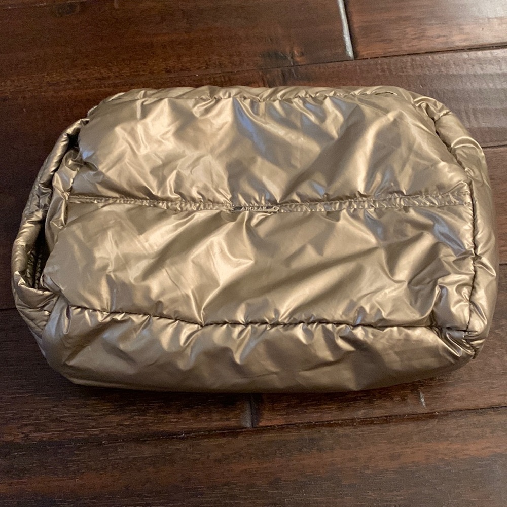 Anorak Gold Puffer Zip Pouch Lightweight Like New Condition